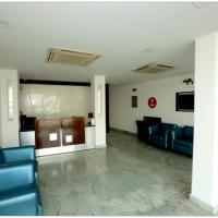 Hotel The R Blues Near New Delhi Airport，位于新德里Mahipalpur的酒店