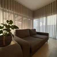 Comfortable home centrally located in Hoedspruit，位于侯斯普瑞特胡德斯普雷特机场 - HDS附近的酒店
