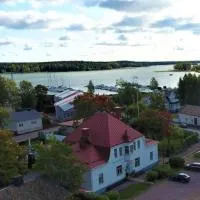 Vanha Kanttorila ,Huone B pohjakerroksessa,位于罗威萨的酒店