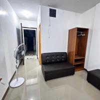 Casa Guesthouse near Iloilo International Airport，位于Santa BarbaraIloilo International Airport - ILO附近的酒店