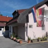 Panorama Apartman，位于Molvice的酒店