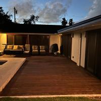 Best Vacation rental house close to Kahala Beach !，位于檀香山的酒店