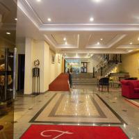 特雷维电子商务酒店，位于库里提巴中央区的酒店