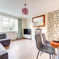 Bright Charming Apartment In Ealing，位于伦敦西伊林的酒店