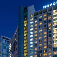 Novotel Manila Araneta City Hotel，位于马尼拉奎松城的酒店