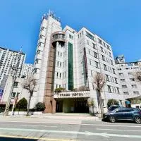 Prada motel，位于巨济的酒店