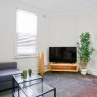 Unique 2 Bedroom Darling Harbour Glebe 2 E-Bikes Included，位于悉尼格里布的酒店