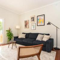 WHome Coastal Comfort: Apartment Retreat by the Sea，位于埃斯托利尔的酒店
