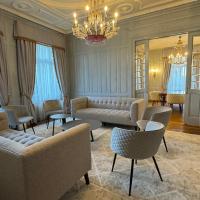 Entire Zurich Villa, Your Private Luxury Escape，位于苏黎世沃利斯霍芬的酒店