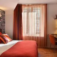 Logis Hôtels Le Saint Georges，位于旺多姆的酒店