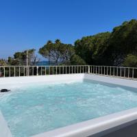 5E Villa Charme-Sea and Ortigia view-Whirlpool roof Terrace，位于锡拉库扎Fanusa的酒店