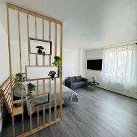 Modern Studio Apartment in Riga，位于里加Sampeteris的酒店