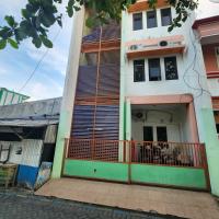 OYO 93862 Abang Homestay Syariah，位于泗水Gubeng的酒店