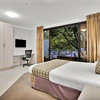 Carlton Lygon Lodge - Close to Melbourne Uni，位于墨尔本Lygon Street的酒店