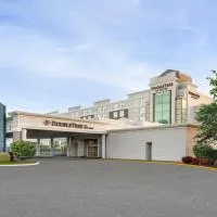 诺福克机场希尔顿逸林酒店，位于诺福克的酒店