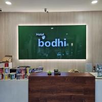 Hotel Bodhi，位于TanjungselorTanjung Harapan Airport - TJS附近的酒店