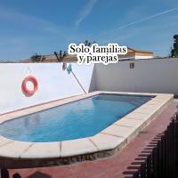 Chalet con piscina privada en Conil Solo Familias，位于科尼尔-德拉弗龙特拉Cabo Roche的酒店