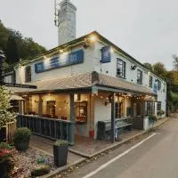 The Bridge House Restaurant and Hotel，位于奥尔顿的酒店