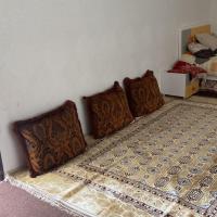 شقة في جعلان ( بيت عربي) اجار يومي واسبوعي，位于Şūr Maşīrah的酒店