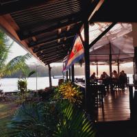 Chinitas Eco Lodge，位于托尔图格罗Barra del Colorado Airport - BCL附近的酒店