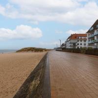 Huswell - Apartment with garden at the seaside in Knokke，位于克诺克－海斯特Zoute的酒店