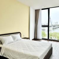 Han Riverine Hotel & Cafeteria DaNang，位于岘港汉河的酒店