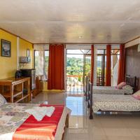 Villa Manolo Lodge, Ocean and Forest View，位于德雷克Drake Bay Airport - DRK附近的酒店