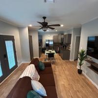 Home Sweet Home - a luxurious escape，位于门罗Monroe Regional Airport - MLU附近的酒店