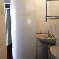 Habitación Privada con baño privado，位于ZamacolaRodríguez Ballón International Airport - AQP附近的酒店