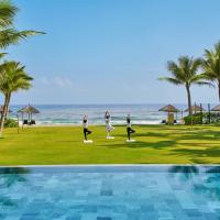 Wyndham Hoi An Royal Beachfront Resort & Villas，位于会安哈美海滩的酒店
