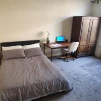 Double room near City Centre，位于曼彻斯特法洛菲尔德的酒店