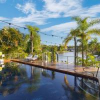 Habourlights 5BR River Front Private Pool & Dock，位于黄金海岸卡拉拉的酒店