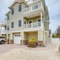 Long Beach Island Townhome with Rooftop Deck!，位于长滩的酒店