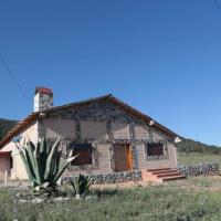 Cabaña Los Hernández，位于阿特阿加的酒店