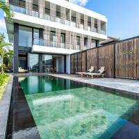 Balangan Beach Villa Freya Jimbaran，位于金巴兰Balangan Beach的酒店