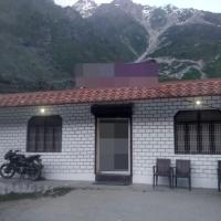 Hotel Badrinath Charan，位于Ghāstoli的酒店