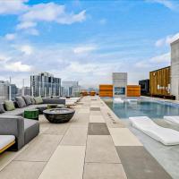2BR Luxury with Views and Rooftop pool in Austin，位于奥斯汀雷尼街历史街区的酒店