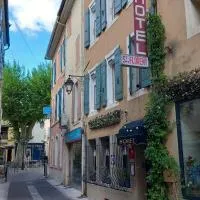 Hôtel Saint-Florent, à 2 pas du Théatre Antique d'Orange，位于奥朗日的酒店