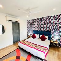 Qotel Hotel Chhatarpur- Opp Tivoli garden，位于新德里Chattarpur的酒店