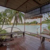 River Flow House Bangtanod,位于拉差汶里的酒店