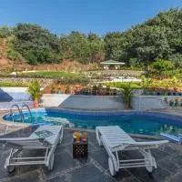 SaffronStays Caramelo - a private swimming pool villa nestled amidst beautiful landscaping and gardens in Lavasa，位于拉瓦萨市的酒店