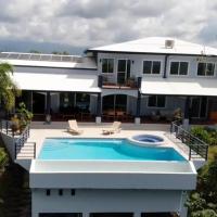 Luxury Villa with Separate Guest house and 360view，位于奎波斯城La Managua Airport - XQP附近的酒店