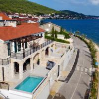 Villa Ocean View of Kali - Erste Meerreihe mit Pool，位于卡利的酒店