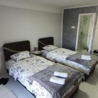 Cozzy apartment near the Aiport Podgorica，位于波德戈里察波德戈里察国际机场 - TGD附近的酒店