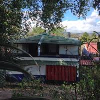 guesthouse-elcacique-since-2003，位于Río Segundo胡安·圣玛丽亚国际机场 - SJO附近的酒店