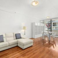 MUS21 - Modern 1 bedroom w study and parking - Nth Sydney，位于悉尼莫斯曼的酒店