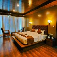 Vista Resort, Manali - centrally Heated & Air cooled luxury rooms，位于马拉里New Manali的酒店