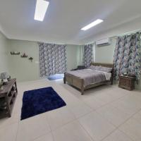 Spacious and Comfy 1 bdr 1 bth Great location，位于Long Swamp的酒店