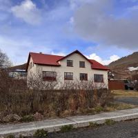 Guesthouse Tálknafjarðar，位于Talknafjordur比尔都达勒尔机场 - BIU附近的酒店