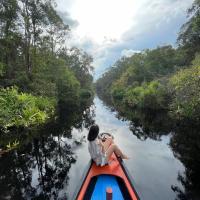 Cakrawala Borneo Tour Tanjung puting，位于Kumai庞卡兰布翁机场 - PKN附近的酒店